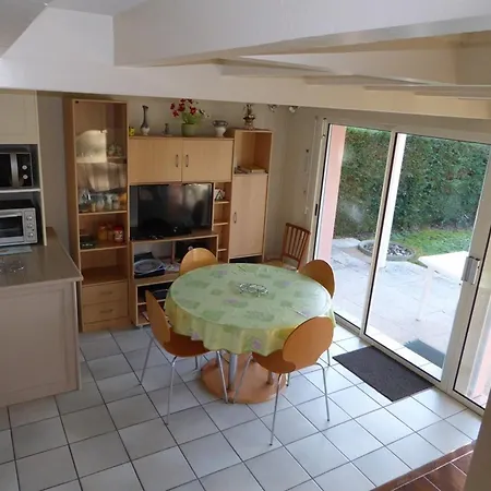 Apartament Maison Duplex A Avec 2 Chambres, Jardin Et Parking - Proche Et - Fr-1-877-43
