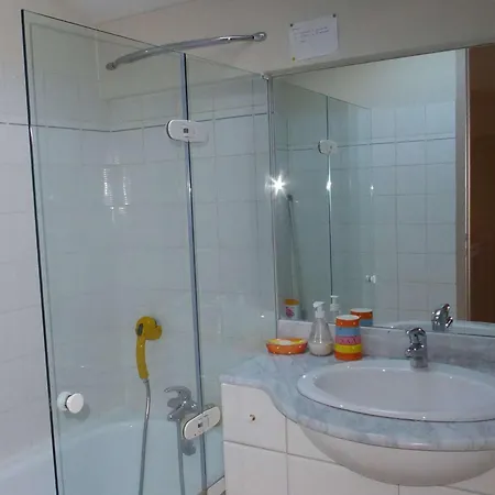Maison Duplex A Avec 2 Chambres, Jardin Et Parking - Proche Et - Fr-1-877-43